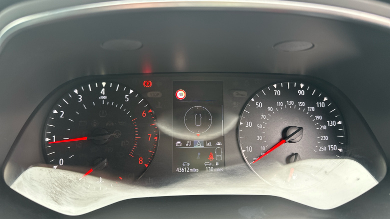 Renault Captur 1.3 TCE 140 Iconic 5dr Petrol Hatchback